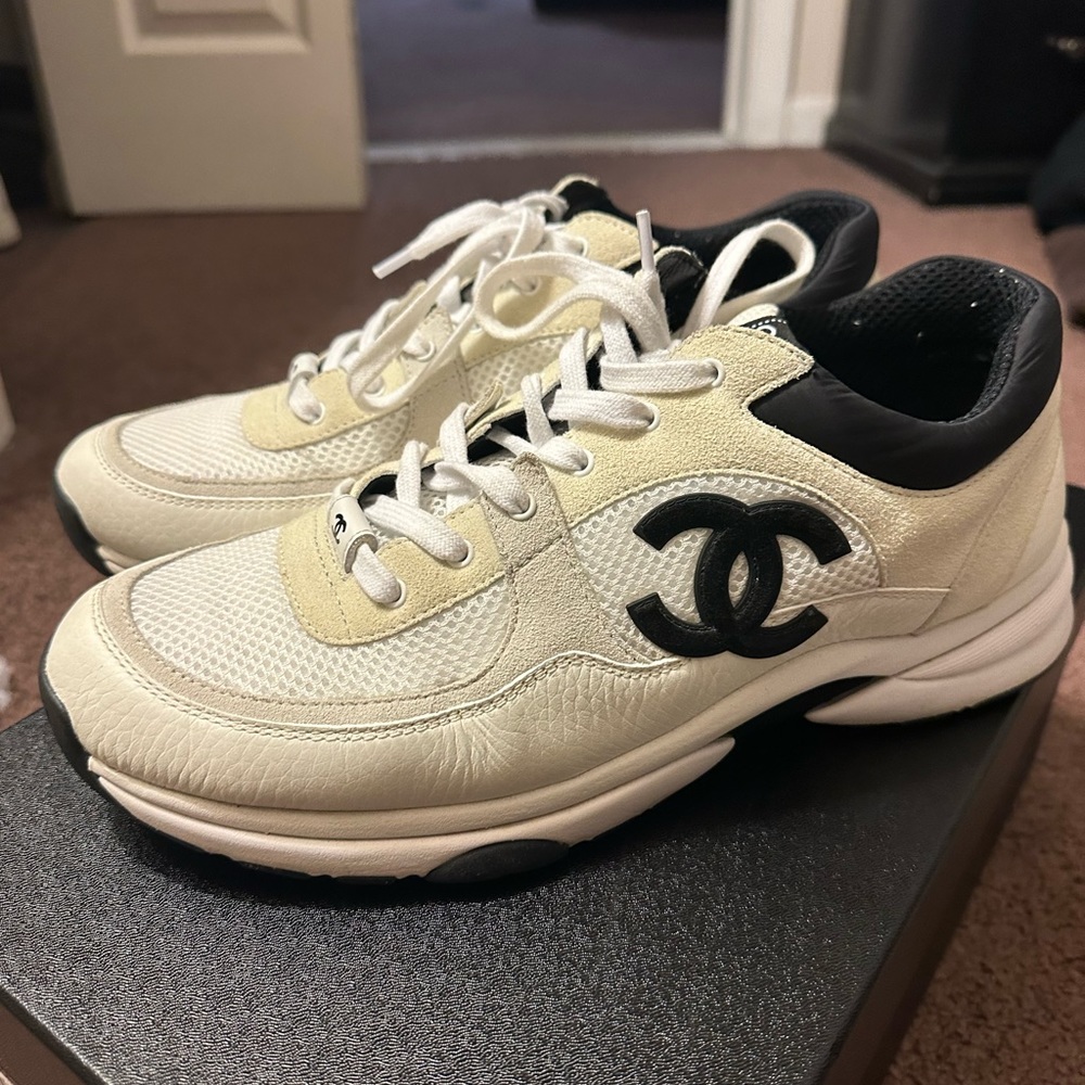 Men’s Chanel sneakers size 44 black and white